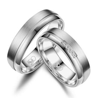 TI-22D-60 Dámský snubní prsten Titan