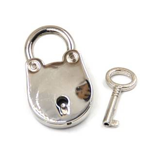 ZA0015 Zámeček lásky stříbrné barvy, rozměr 37 x 22 mm