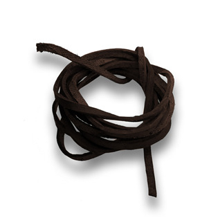 LR9000-03 Řezaná kožená šňůrka tm. hnědá, tl. 2 mm, délka 100 cm